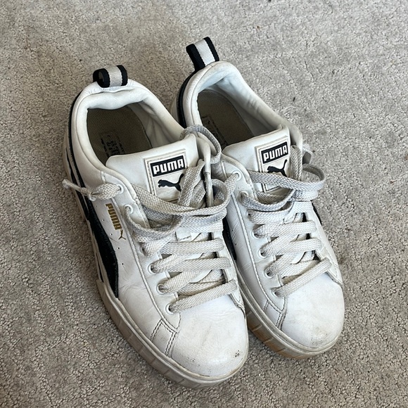 Puma Sneakers - Picture 1 of 2